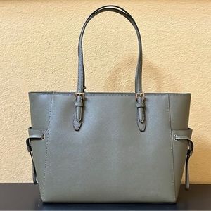 Micheal kors gilly purse